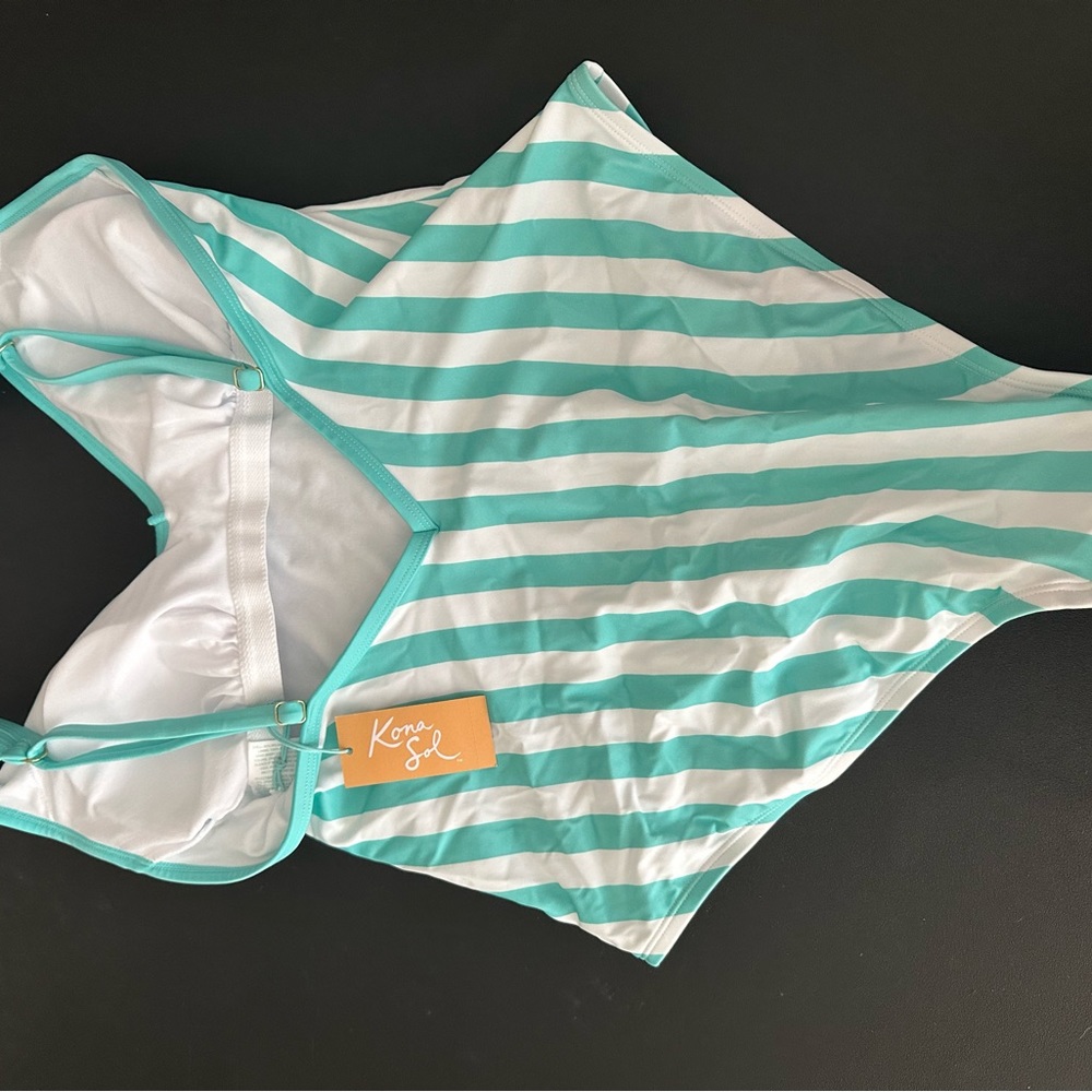 Women’s one piece bathing suit